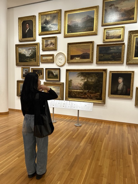 What to wear and bring for a slow museum day